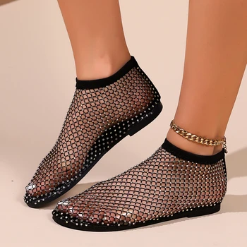 Лято 2024 Нови жени кръг Toe плоски сандали куха окото луксозни диамант къси ботуши секси плюс размер дизайнер черни плоски обувки