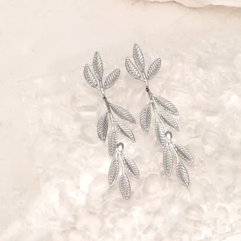 Неръждаема стомана сребърен цвят детелина листа клон дърво виси обица за жени деликатни листа стил момиче парти бижута